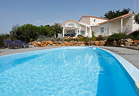 Spacious villa with pool on the Vendee coast, sleeping 8